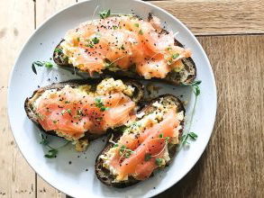 7 Essential Beauty Foods for Women
