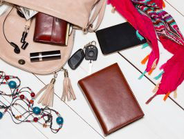 10 Essentials For Every Working Women’s Bag