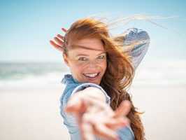 10 Proven Ways To Be Happy Alone And Feel Less Lonely
